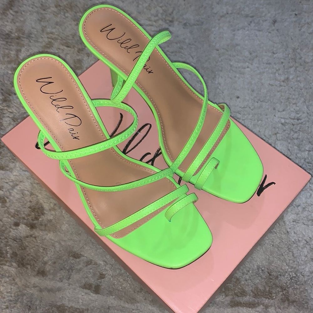 Wild Pair Neon Green Strappy Heels BRAND NEW (size 7.5)